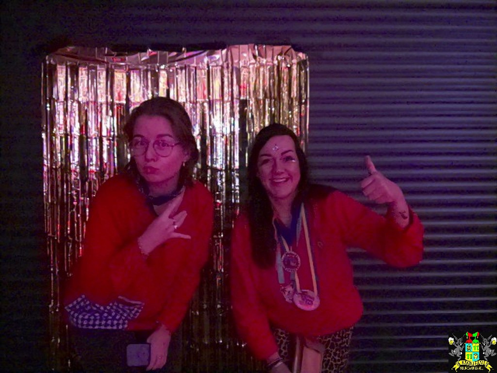 ../Images/Jeugd Opwarmbal Photobooth 006.jpg